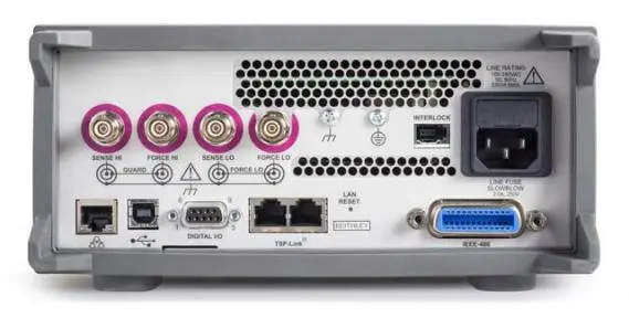 2470_SMU_rear-640 (1) "Imagen de la parte trasera de la serie grafica 2400 SMU Series Keithley"